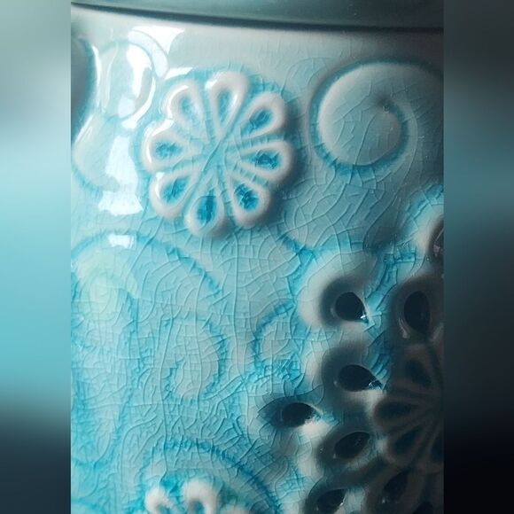 Flurry Scentsy Warmer - Picture 8 of 8